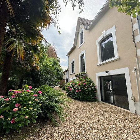 Demeure De Charme Vue Riviere Perigueux Piscine Parking Bed & Breakfast Exterior photo